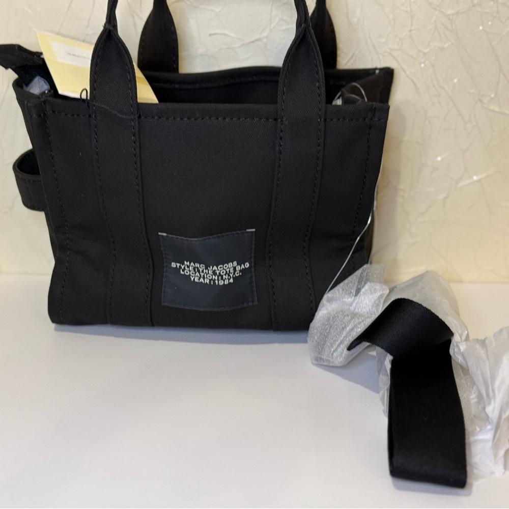 Marc Jacobs Black Tote Bag - Picture 2 of 4